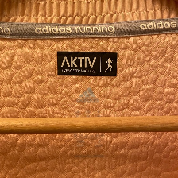 Adidas AKTivAgainst Cancer Climalite Pullover in Vapour Pink - Picture 4 of 5